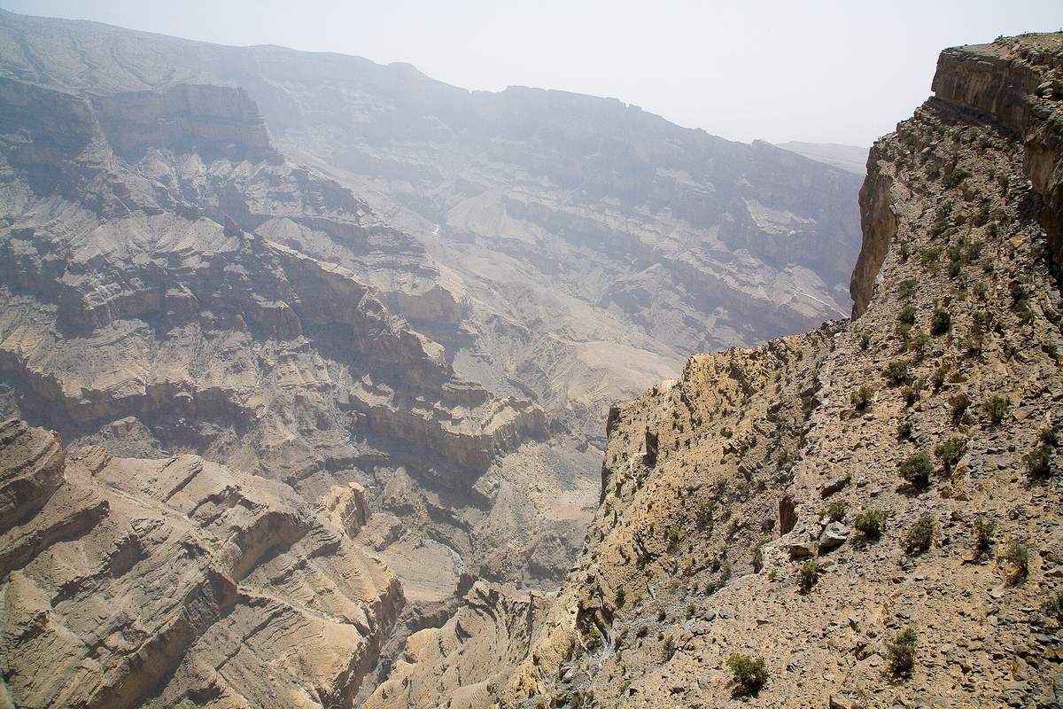 جبال الحجر — Jebel Shams.jpg