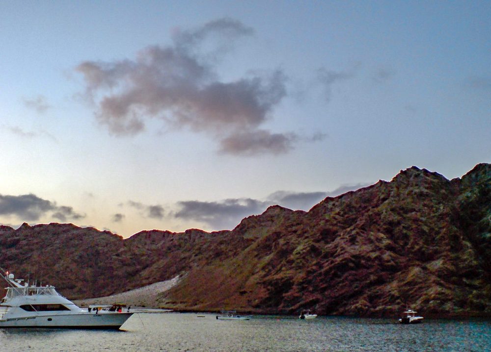 الحلانية — كوريا موريا - panoramio (1) retouched.jpg