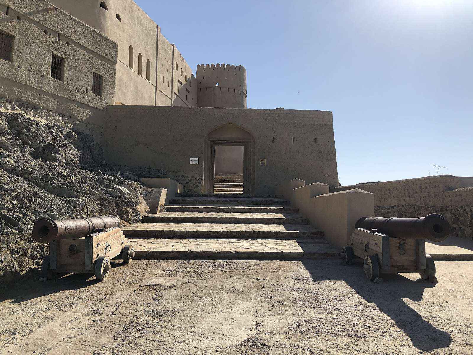 سوق بهلا القديم — Bahla Fort 01.jpg
