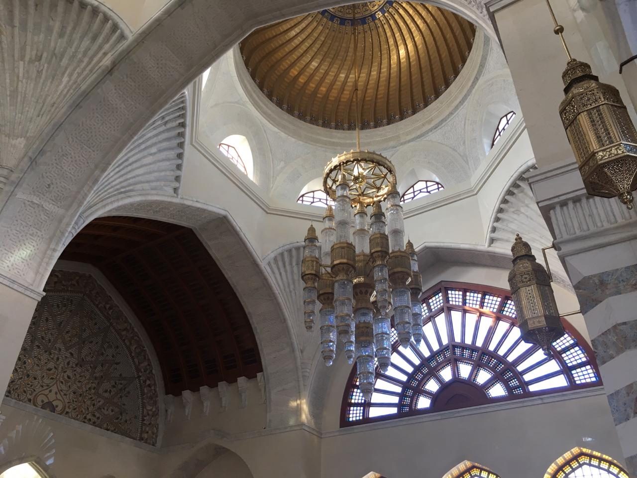 جامع محمد الأمين عمان — ChandlierAmin.jpg