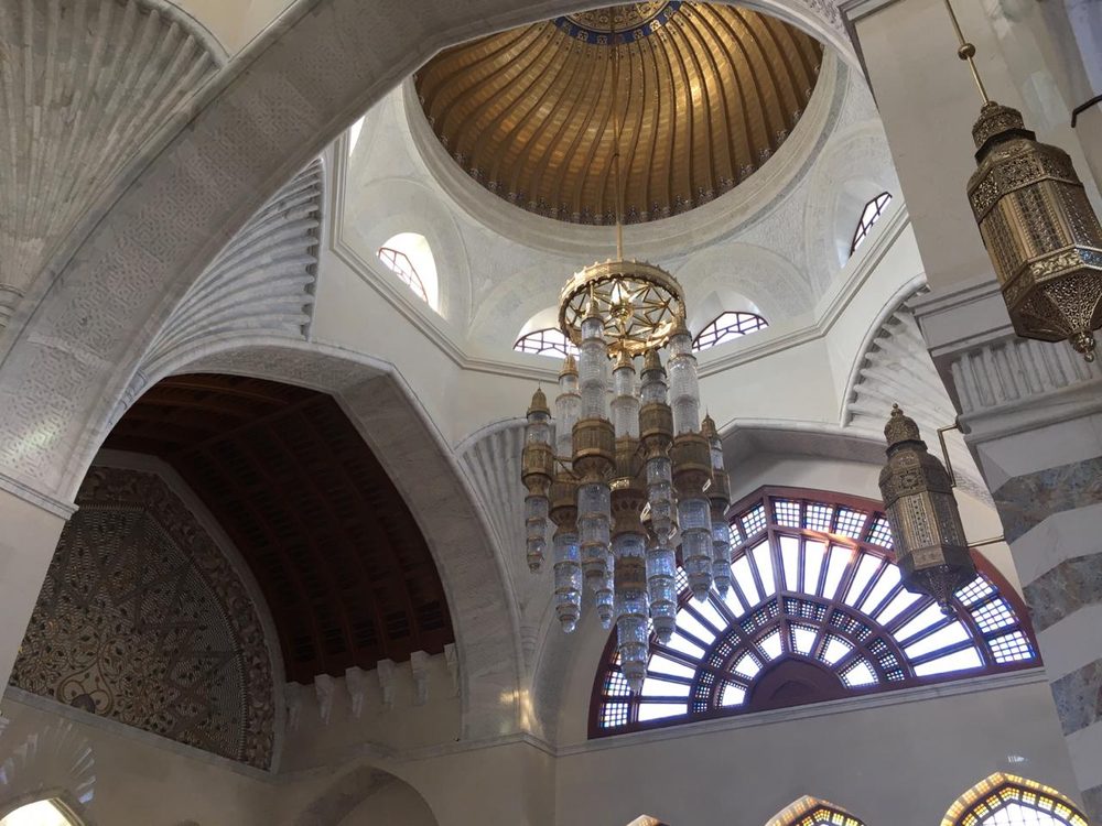 جامع محمد الأمين عمان — ChandlierAmin.jpg