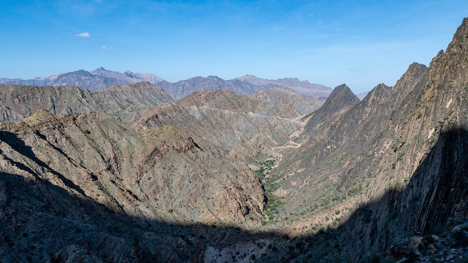 Qarn Bimah — Valley near Bimah, Oman - 49506297288.jpg