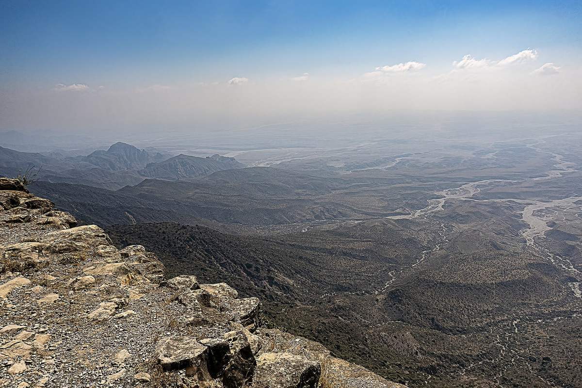Wadi Ghul — Grand Canyon des Oman (52548153152).jpg